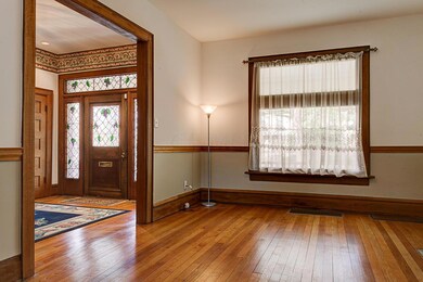 796 Neil Ave. Living Room