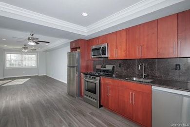 311 W Main St unit 28, Patchogue, NY 11772 - photo 4