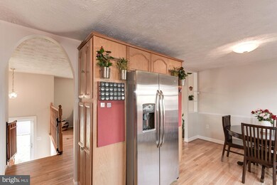 7027 Bedrock Rd, Alexandria, VA 22306 - photo 3