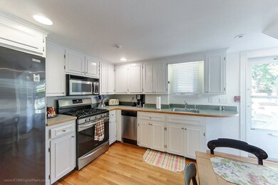 34 Catherine St unit A, Newport, RI 02840 - photo 7