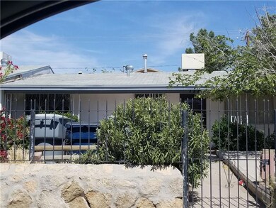 722 N Yarbrough Dr, El Paso, TX 79915 - photo 2