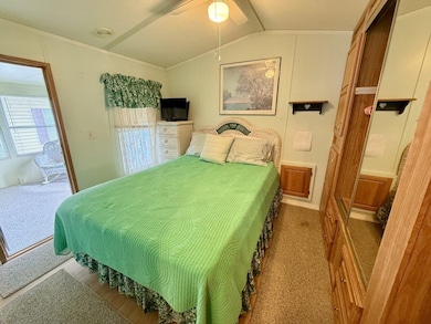 23 Whites Ln N unit Ave B, Grand Isle, VT 05458 - photo 7