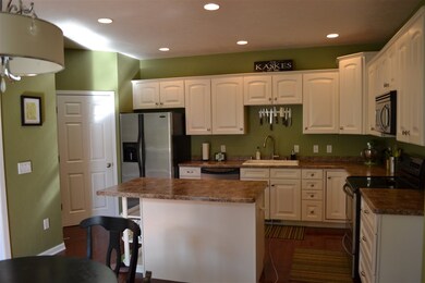 5227 Teaberry Ln unit 2, Fitchburg, WI 53711 - photo 3