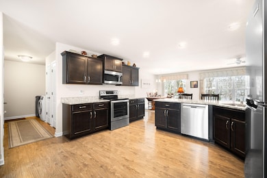 W207N17371 Parkview Dr, Jackson, WI 53037 - photo 7