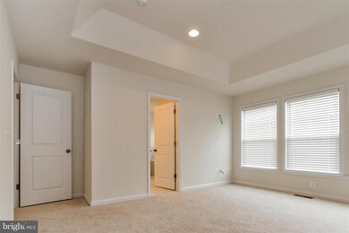 42283 Lancaster Woods Square, Chantilly, VA 20152 - photo 6