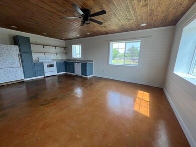 1051 Todd Trail unit B, Abilene, TX 79602 - photo 4