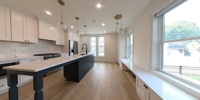 154 Summer St unit 154, Medford, MA 02155 - photo 2