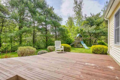 91 Wentworth Dr, Bedford, NH 03110 - photo 3