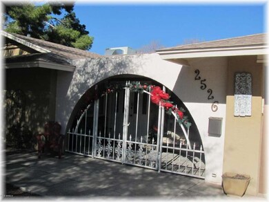 2526 E Brown St, Phoenix, AZ 85028 - photo 3