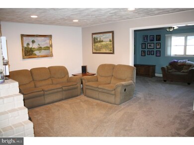 318 Blue Ridge Dr, Levittown, PA 19057 - photo 6