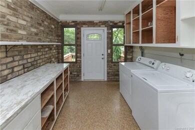 Laundry Room/Utility Room/Sunroom