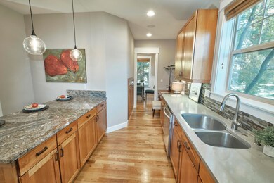 20211011-bol-63100-angler-ave-11