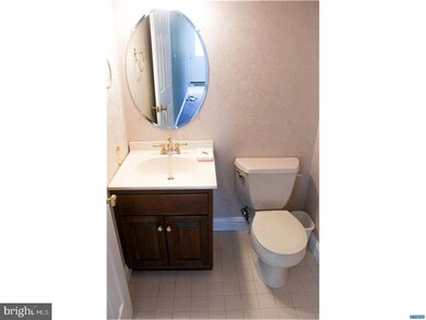 525 Beech Tree Ln, Hockessin, DE 19707 - photo 5