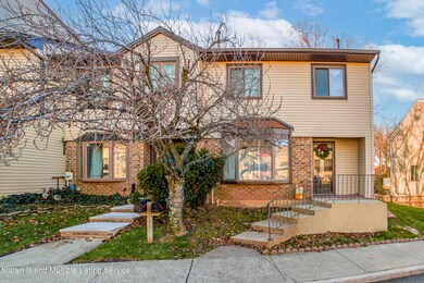 100 Arrowood Ct, Staten Island, NY 10309 - photo 2