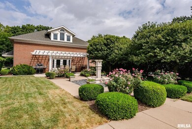 1446 Clay St, Davenport, IA 52804 - photo 4