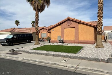 2658 Grand Basin Dr, Las Vegas, NV 89156 - photo 3
