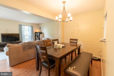 8504 Pine Meadows Dr, Odenton, MD 21113 - photo 5