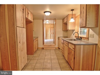 37 Edgehill Rd, Boyertown, PA 19512 - photo 6