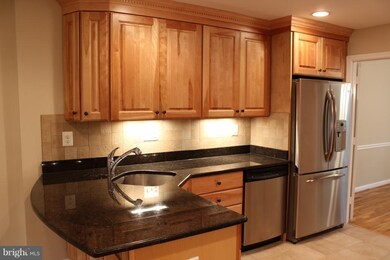 6610 Midhill Place, Falls Church, VA 22043 - photo 5