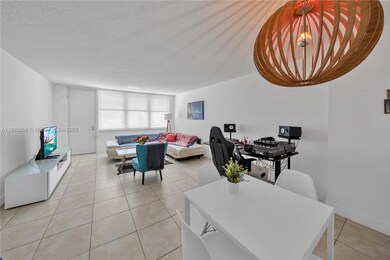Villa Bay Vista unit 505, Miami Beach, FL 33141 - photo 6