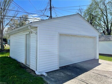 Spacious 2 car garage
