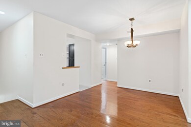 427 00 Shawmont Ave unit C, Philadelphia, PA 19128 - photo 4