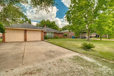 3707 Margaret St, Needville, TX 77461 - photo 2