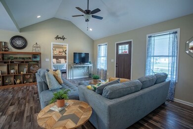 262 Forrestwood Dr, Manchester, TN 37355 - photo 6