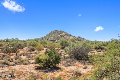 Minutes to Cave Creek!