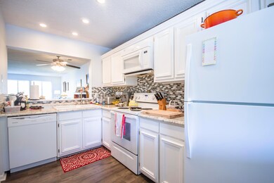 1140 Hidden Cove Dr unit I, Mount Pleasant, SC 29464 - photo 3