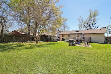 A super expansive lot!! Mixed use!