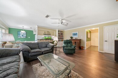 7255 Shady Arbor Ln, Houston, TX 77040 - photo 6