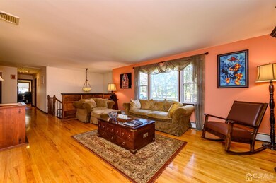 56 Valleyview Rd, Warren, NJ 07059 - photo 3