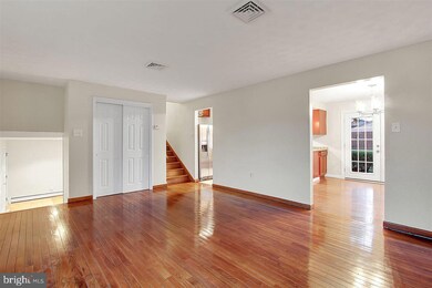 255 S 4th St, Mount Wolf, PA 17347 - photo 4