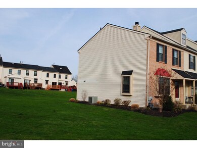 408 Carpenter Cir, Brookhaven, PA 19015 - photo 4