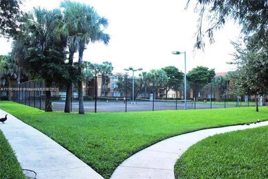 10709 Cleary Blvd unit 307, Plantation, FL 33324 - photo 5