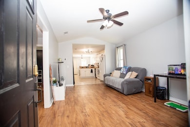 619 W Orange Ave, Defuniak Springs, FL 32435 - photo 3