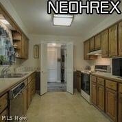 746 E Pioneer Trail, Aurora, OH 44202 - photo 2