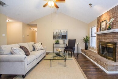 2405 Cranberry Ln, Euless, TX 76039 - photo 3