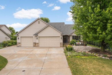 5752 128th St N, Hugo, MN 55038 - photo 2