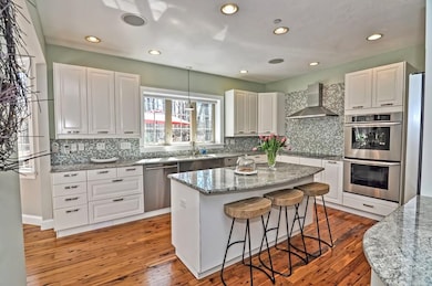 26 Hales Pond Ln, Wrentham, MA 02093 - photo 3