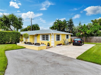 4936 West Blvd unit 10, Naples, FL 34103 - photo 7