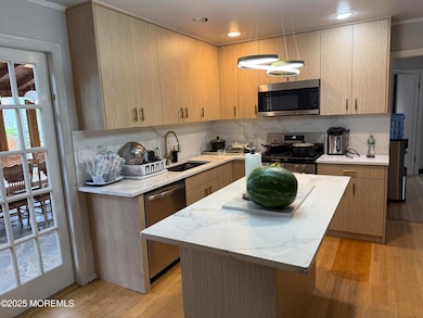 241 Cliftwood Rd, Oakhurst, NJ 07755 - photo 4