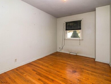 3917 Oakshire Rd, Des Moines, IA 50310 - photo 5