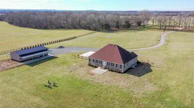 207 Henderson Rd, Shelbyville, TN 37160 - photo 5