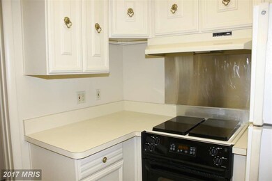 3632 Gleneagles Dr unit 82G, Silver Spring, MD 20906 - photo 2