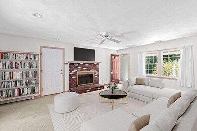 166 Carriage Ln, Barnstable, MA 02630 - photo 3