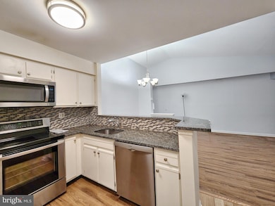 6923 Victoria Dr unit K, Alexandria, VA 22310 - photo 7