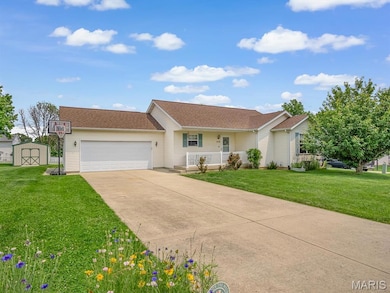 109 E Red Bud Ct, Valmeyer, IL 62295 - photo 2