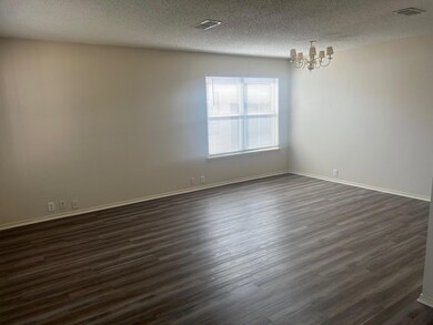 1004 Springcreek Dr, Denton, TX 76210 - photo 4